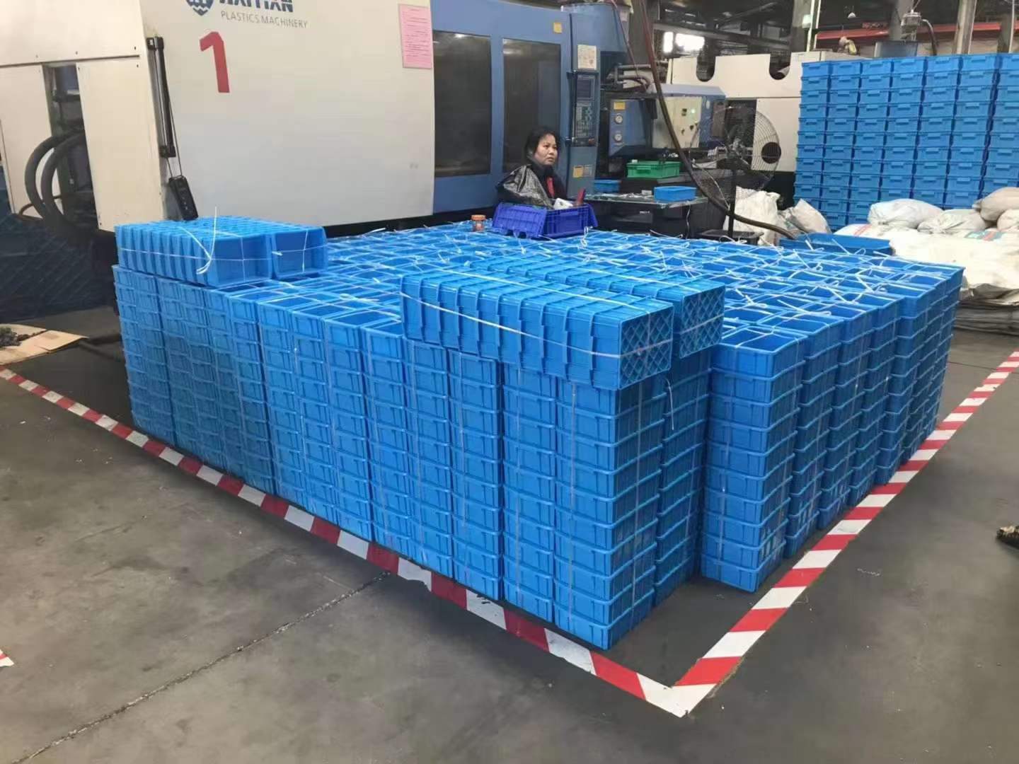 配套貨架使用的塑料托盤都有哪些規(guī)格？